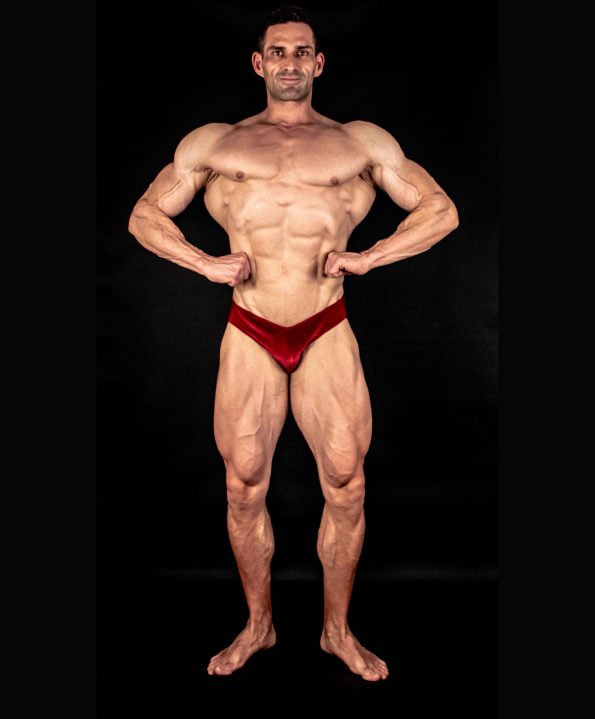 RIASENÉ RED VELVET BODYBUILDING TRUNKS IFBB, NPC ( DĹŽKA BOČNEJ STRANY 5CM )